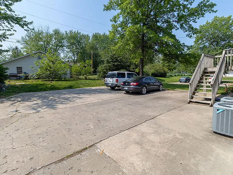 2932 Leeway Dr #C — Photo 19