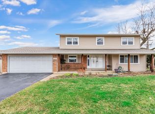 1399 Somerset Ln, Elk Grove Village, IL 60007