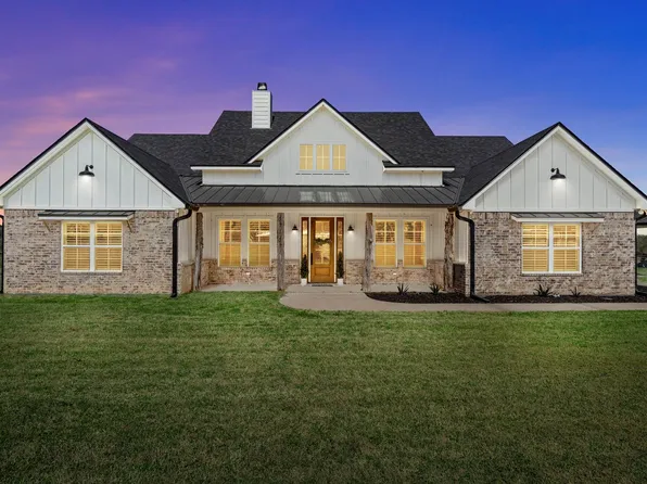 399 Satin Rd, Chilton, TX 76632