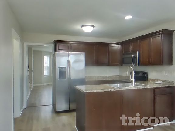 4th image of 1033 Dwight Eisenhower Way