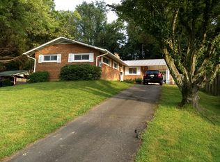 10107 Cornwall Rd, Fairfax, VA 22030