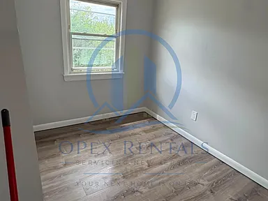 696 Worth Ave #2R — photo 6 of 8