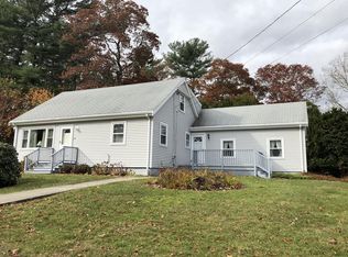 11 Marion St, Acushnet, MA 02743