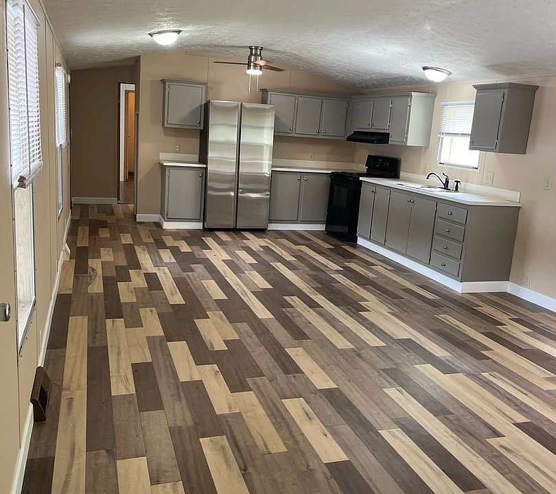 1st image of 60 Country Rd