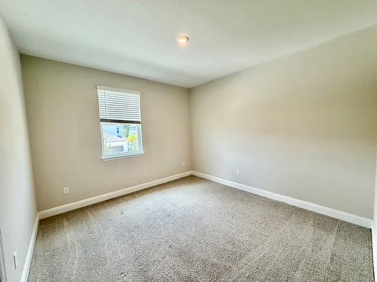 467 Blue Daze St — Photo 14