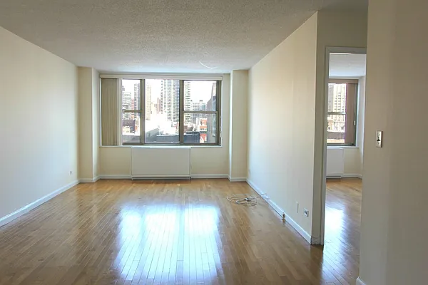 Rented by Keller Williams NYC | media 20