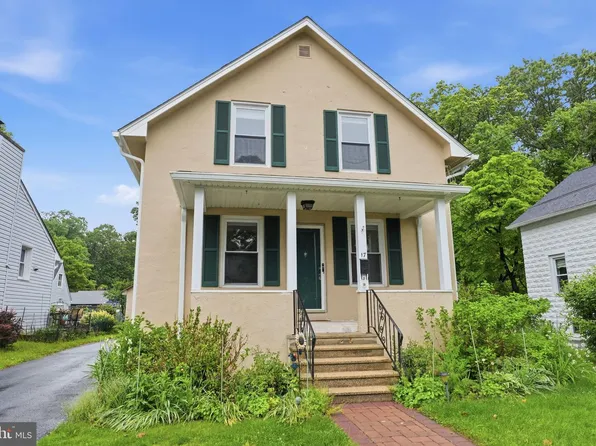 17 Berrien Ave, Princeton Junction, NJ 08550