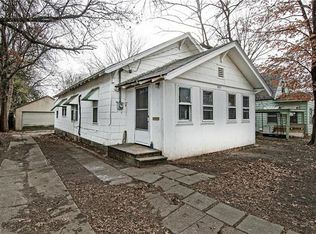 905 Pacific St, Osawatomie, KS 66064