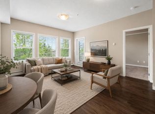 200 NW Cranfield Cmn SE #210, Calgary, AB T3M1S2