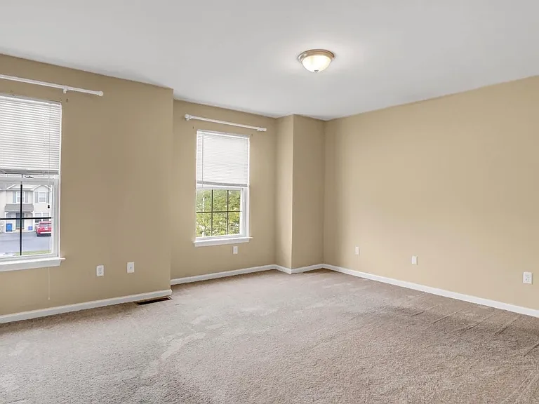 678 Walnut Tree Dr — Photo 14