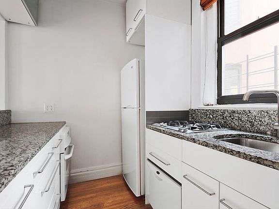 5th image of 127-131 W 89th St #36