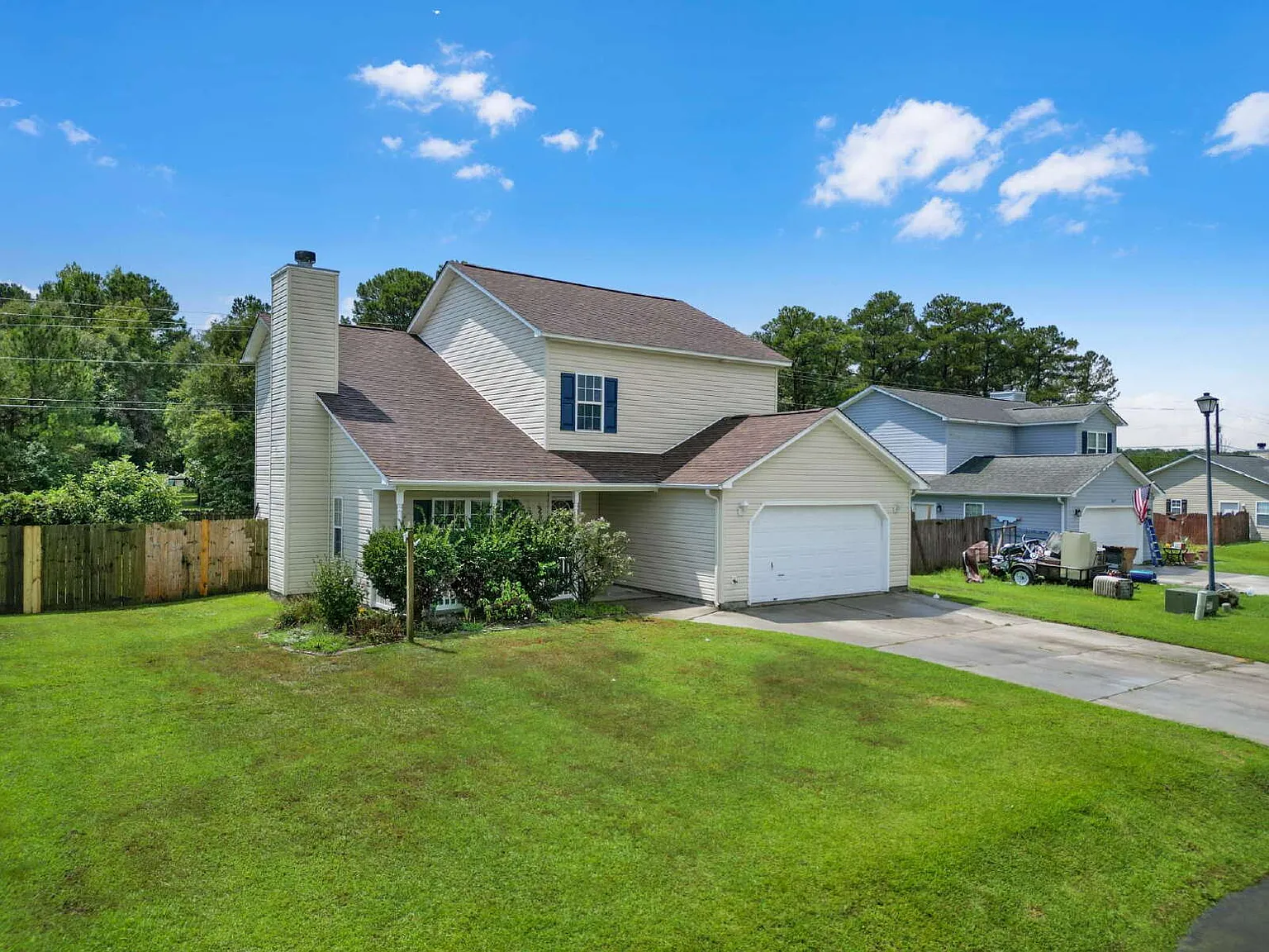 3 bed, 2.5 bath, 1719 sqft, $1,800 — Photo 2