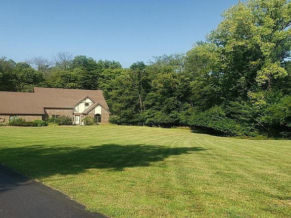 3rd image of 159 W Briarwood Dr