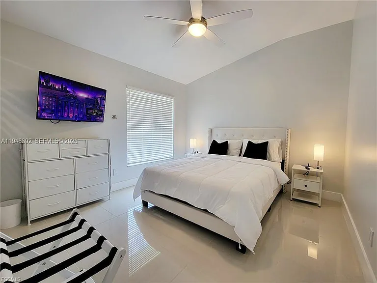 237 SW 47th St — Photo 39
