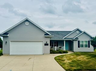 2526 Hickory Cir, Fort Dodge, IA 50501