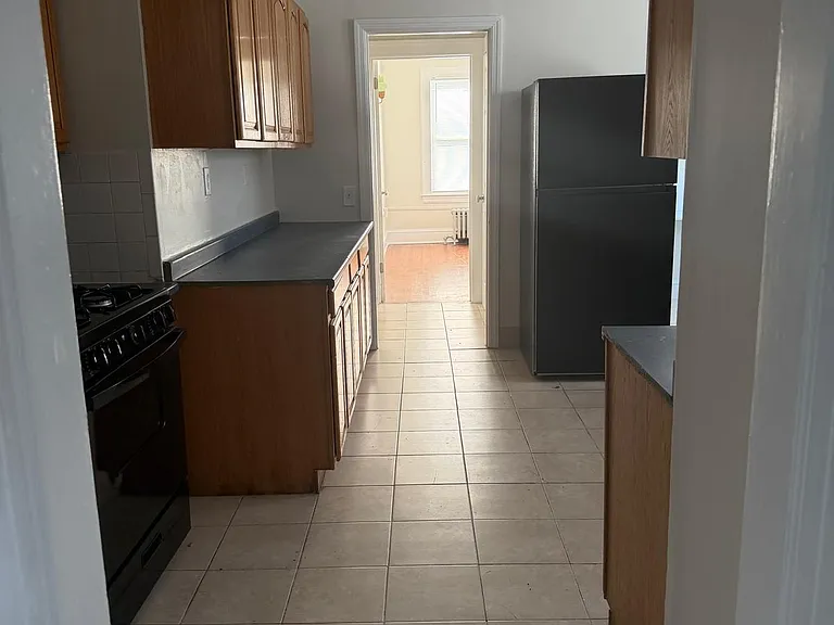 1932 Broad St #3 — Photo 6