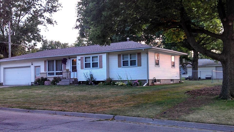 1st image of 1503 S 1st St