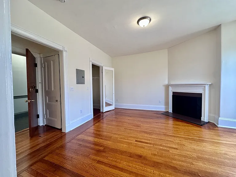 504 Beacon St #31U — Photo 5