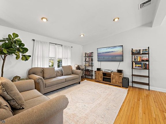 5th image of 36 Nolans Point Rd