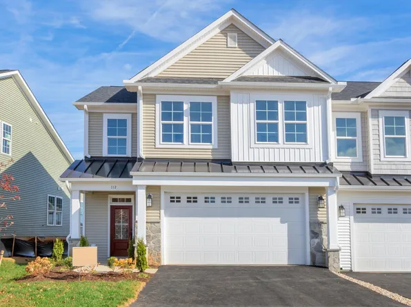 217 Ridgeline Dr, Waynesboro, VA 22980