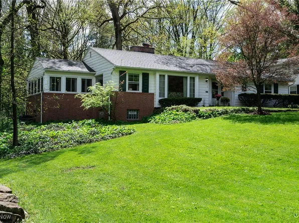 1111 Mansell Dr, Youngstown, OH 44505