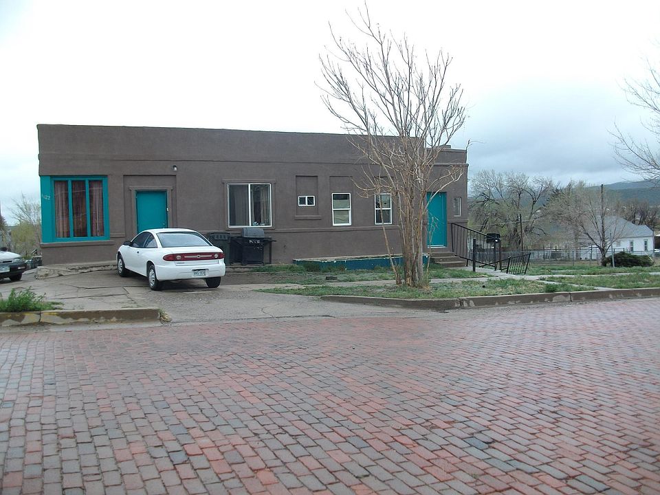 Building front on San Pedro brick street