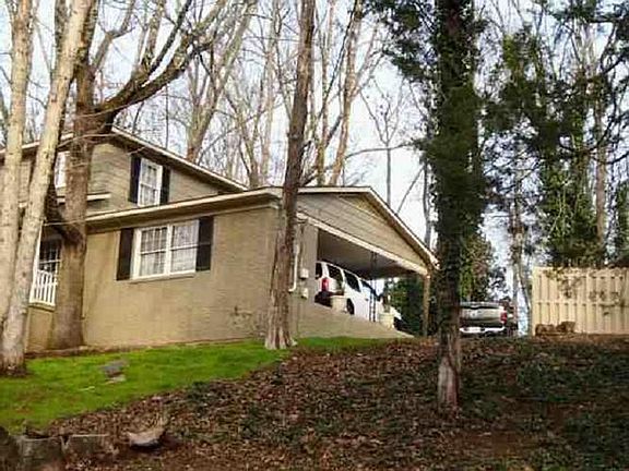 2nd image of 2717 Briarwood Dr SE