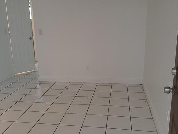 2nd image of 110 Sidonia Ave #2