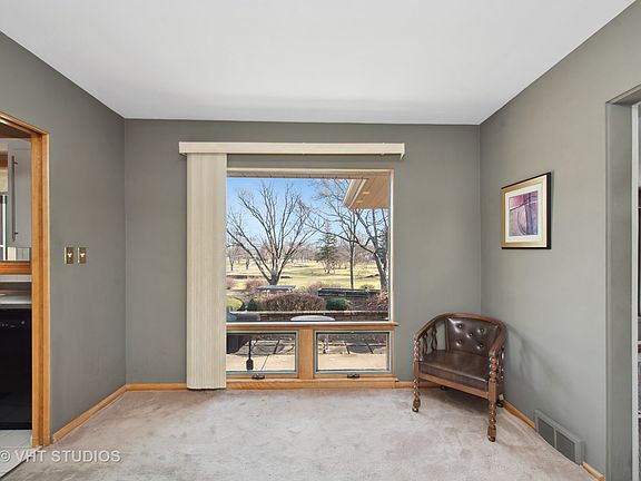 3rd image of 902 N Allen Ave