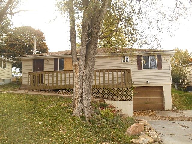 1st image of 525 Arehart Ln
