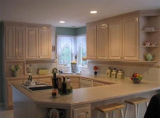 5th image of 25 Comstock Dr