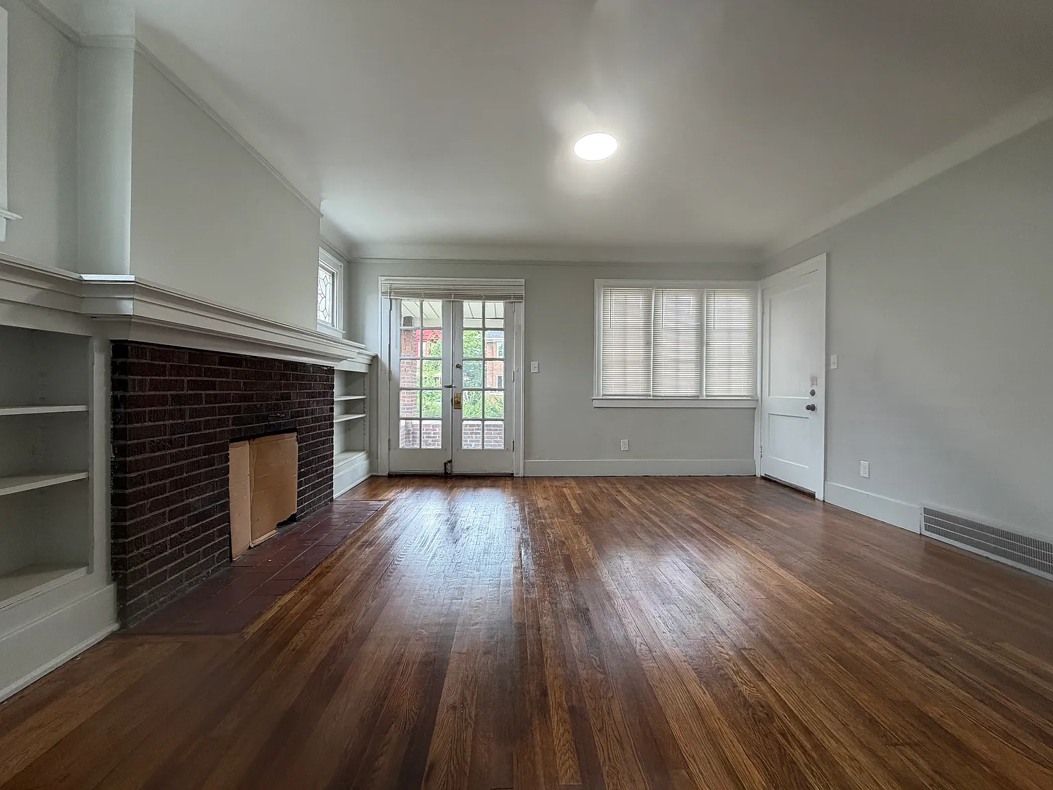 3 bed, 1400 sqft, $1,295 — Photo 4