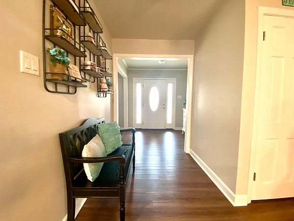 3rd image of 342 Palisade Dr