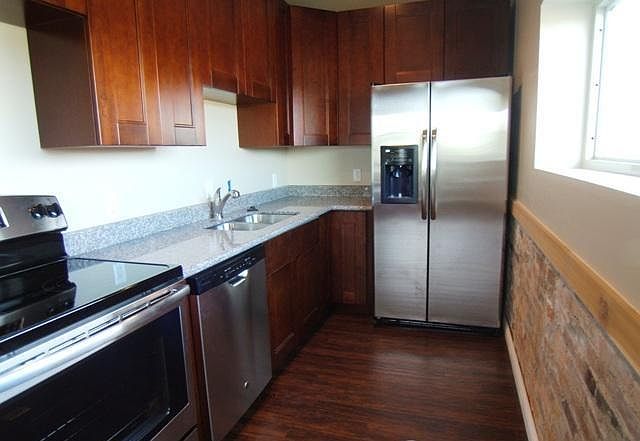 1st image of 703 E Long St #2