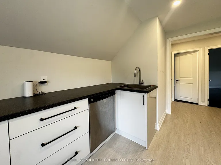 185 Rumble Ave #2 — Photo 11