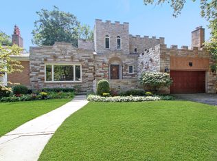 6875 N Wildwood Ave, Chicago, IL