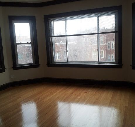 2nd image of 7915 S Saint Lawrence Ave