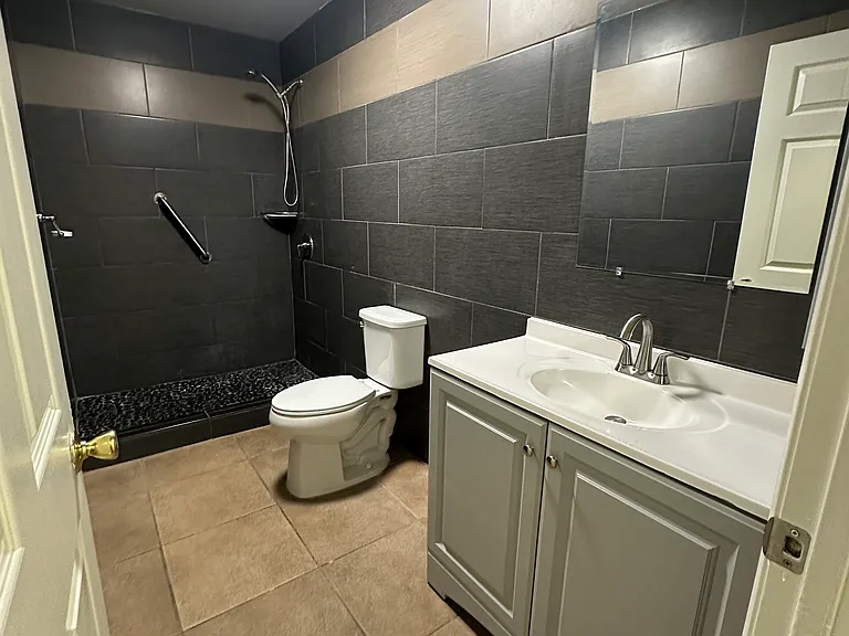 2901 Belhaven St — Photo 12