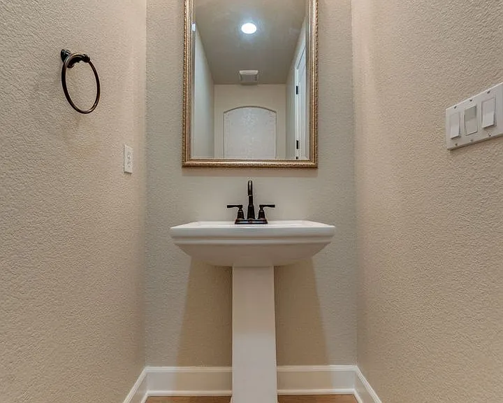5035 Tesoro Way — Photo 39