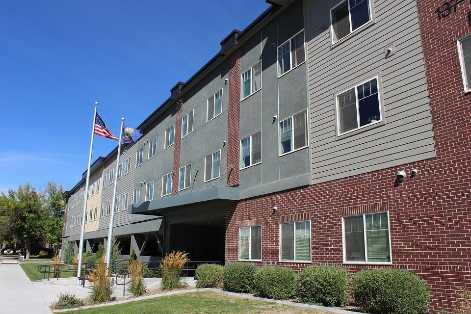 1st image of 137 7th Ave E