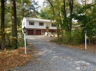 41 Shore Dr, New Windsor, NY 12553