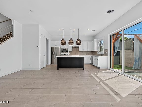 4th image of 3200 N 39TH Street #4
