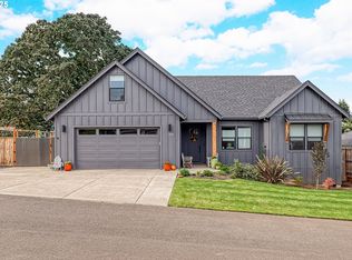 1408 Princeton Ave, Silverton, OR 97381
