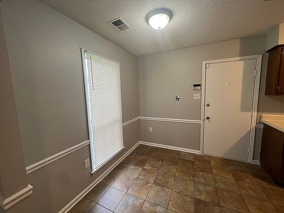 3rd image of 4580 Winter Park Dr