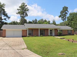 114 Meadowbrook Dr, Hattiesburg, MS 39402