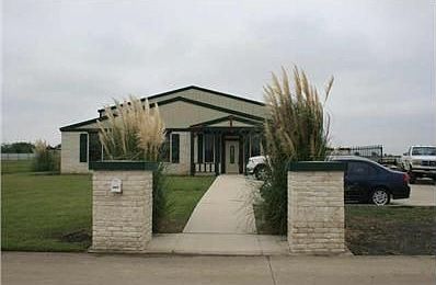 4th image of 2817 Winchester Dr