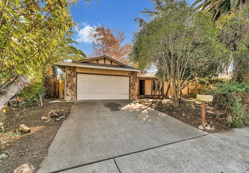 1st image of 179 Mesa Ct
