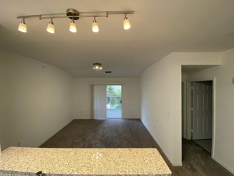 5455 Vineland Rd #3310 — Photo 6