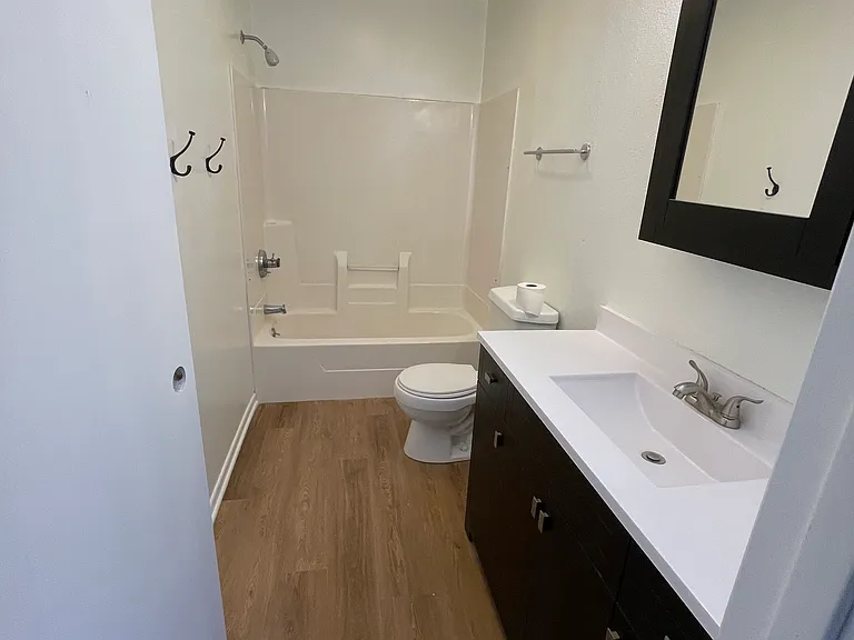 1204 Northridge Rd #12 — Photo 9