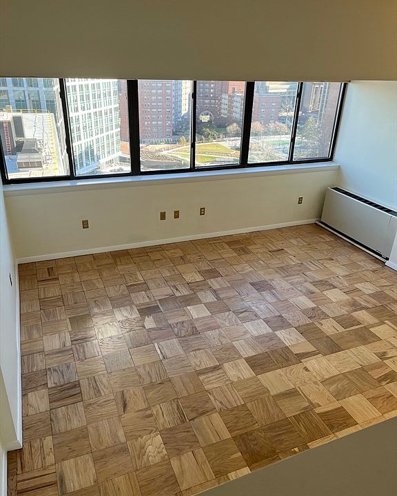 1st image of 6 Whittier Pl APT 17G